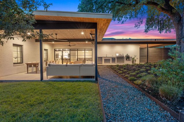 5823 Trailridge DR, Austin, TX 78731