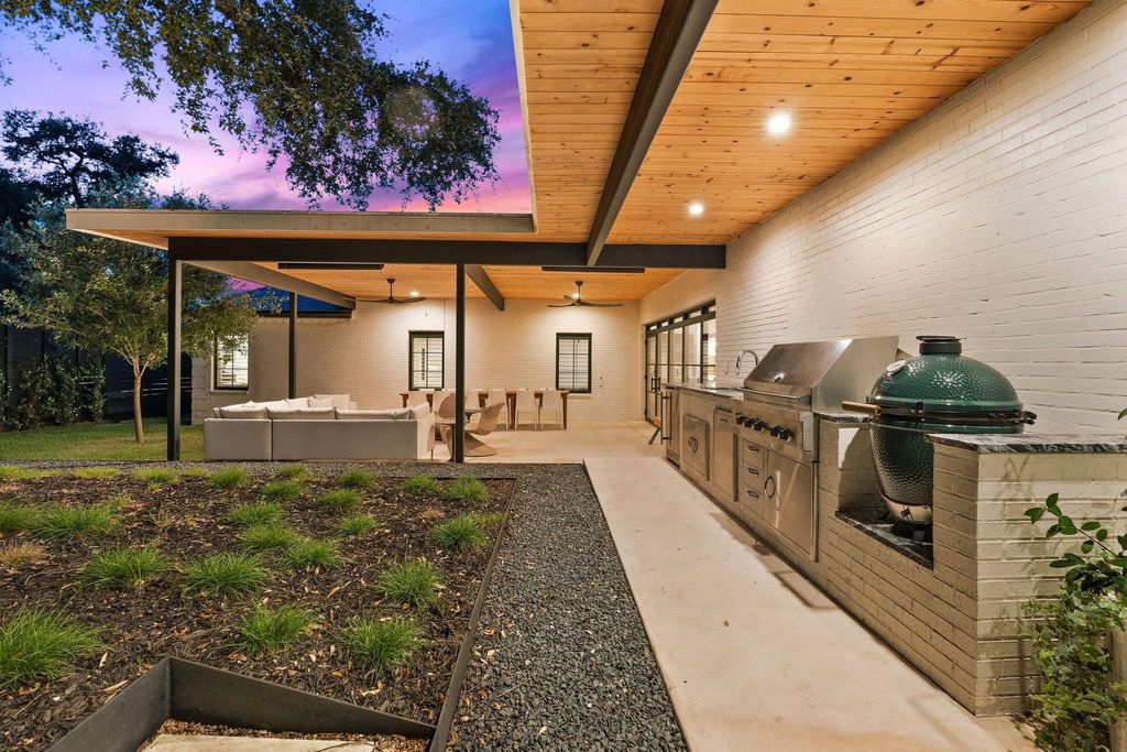 5823 Trailridge DR, Austin, TX 78731
