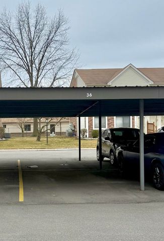 17423 Utica Oaks Lane, Roseville, MI 48066