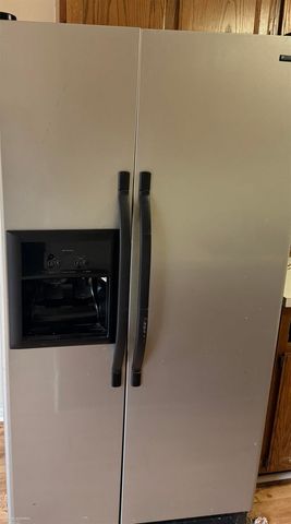 17423 Utica Oaks Lane, Roseville, MI 48066