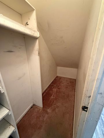 17423 Utica Oaks Lane, Roseville, MI 48066