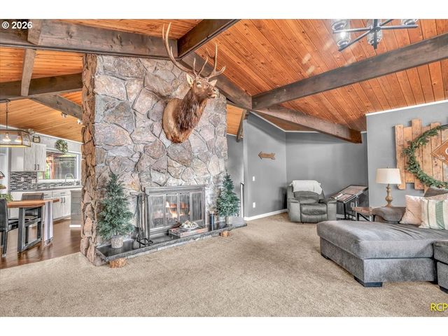 59887 WESTHILL Rd, St Helens, OR 97051