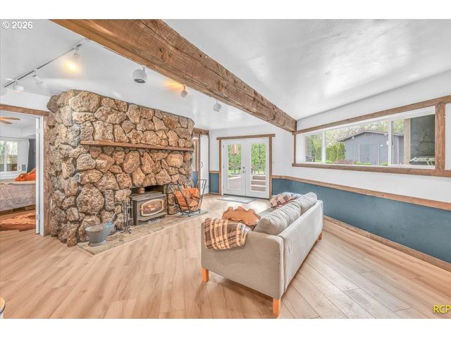 59887 WESTHILL Rd, St Helens, OR 97051