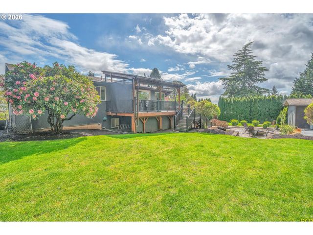 59887 WESTHILL Rd, St Helens, OR 97051