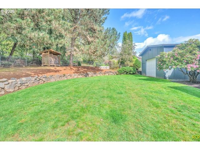 59887 WESTHILL Rd, St Helens, OR 97051