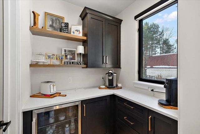 52801 Royal Park Avenue, Shelby Twp, MI 48315