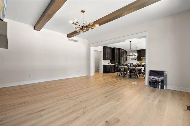 52801 Royal Park Avenue, Shelby Twp, MI 48315