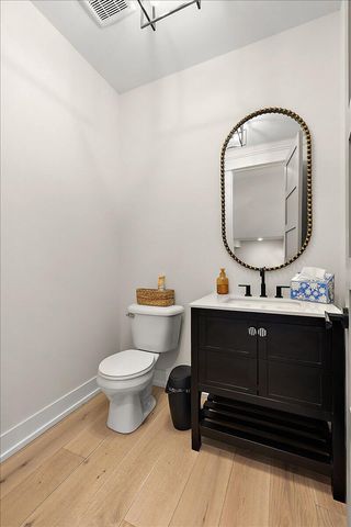 52801 Royal Park Avenue, Shelby Twp, MI 48315