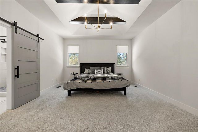 52801 Royal Park Avenue, Shelby Twp, MI 48315