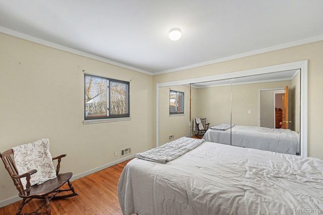 29801 Lonnie Drive, Westland, MI 48185