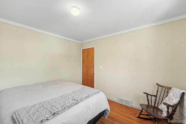 29801 Lonnie Drive, Westland, MI 48185