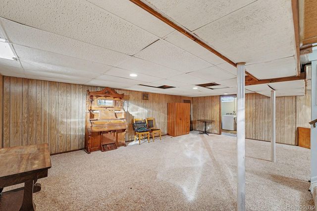 29801 Lonnie Drive, Westland, MI 48185