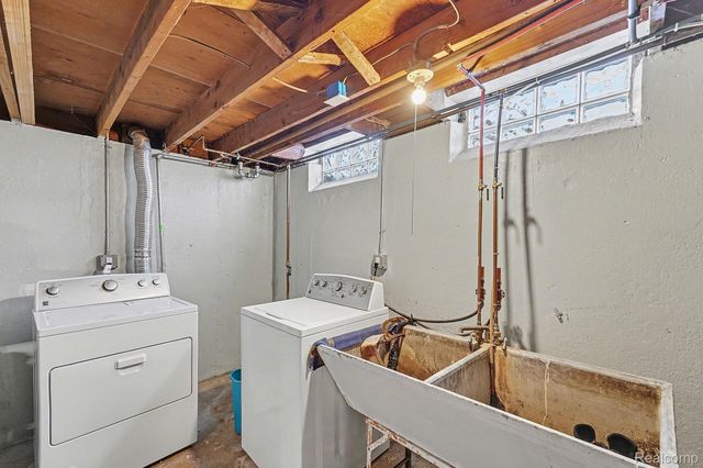 29801 Lonnie Drive, Westland, MI 48185