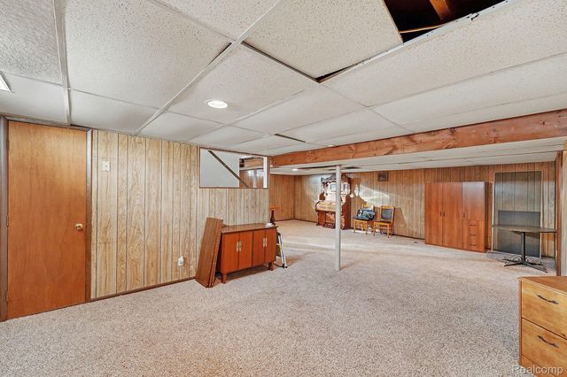 29801 Lonnie Drive, Westland, MI 48185