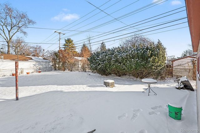 29801 Lonnie Drive, Westland, MI 48185