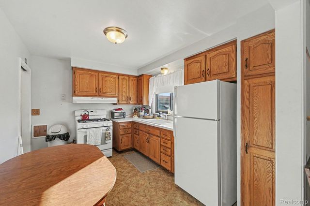 29801 Lonnie Drive, Westland, MI 48185