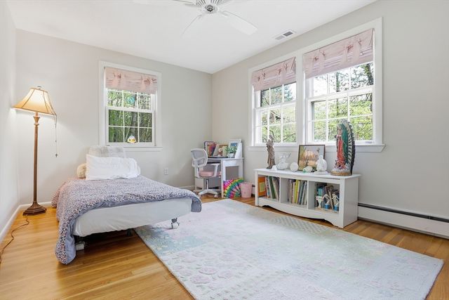15 Harvard Dr, Bedford, MA 01730