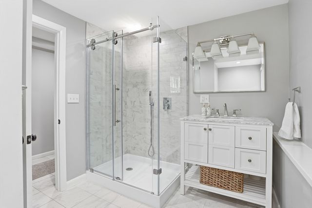 15 Harvard Dr, Bedford, MA 01730