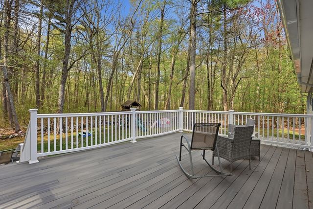 15 Harvard Dr, Bedford, MA 01730