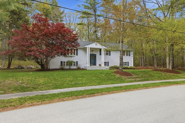 15 Harvard Dr, Bedford, MA 01730