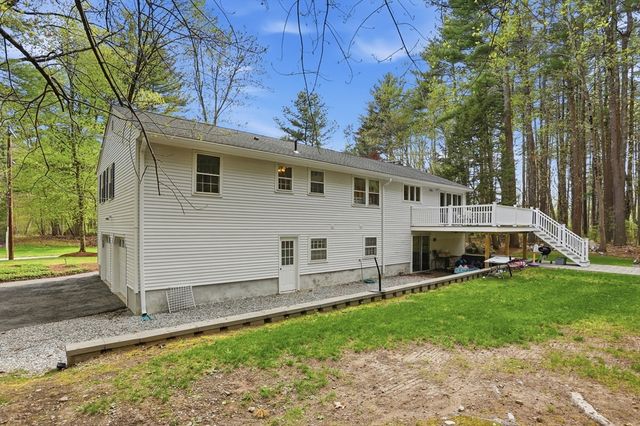 15 Harvard Dr, Bedford, MA 01730