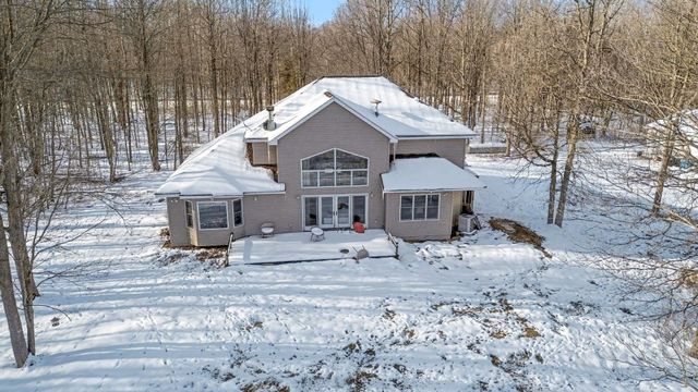 635 SE County Line Road, Mount Pleasant, MI 48883