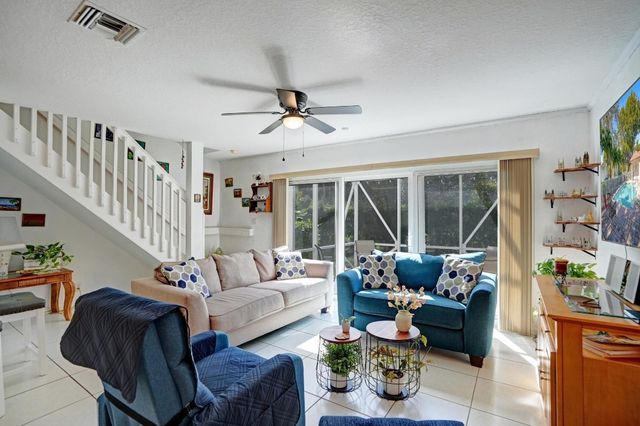 8964 NW 38th Drive 8964, Coral Springs, FL 33065