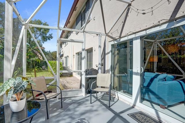 8964 NW 38th Drive 8964, Coral Springs, FL 33065