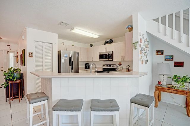 8964 NW 38th Drive 8964, Coral Springs, FL 33065