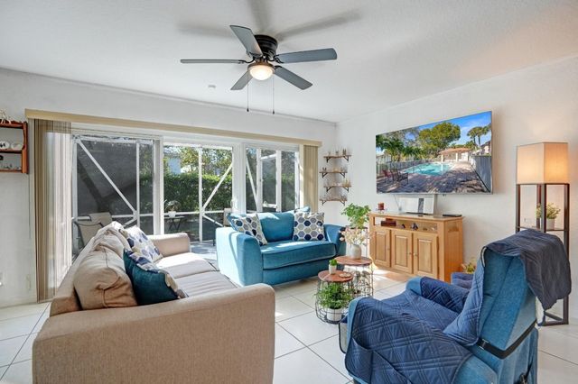 8964 NW 38th Drive 8964, Coral Springs, FL 33065