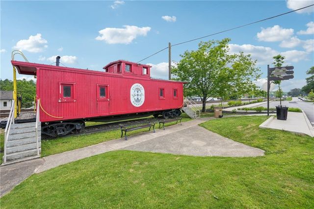 5549 Coalie Trace, Flowery Branch, GA 30542