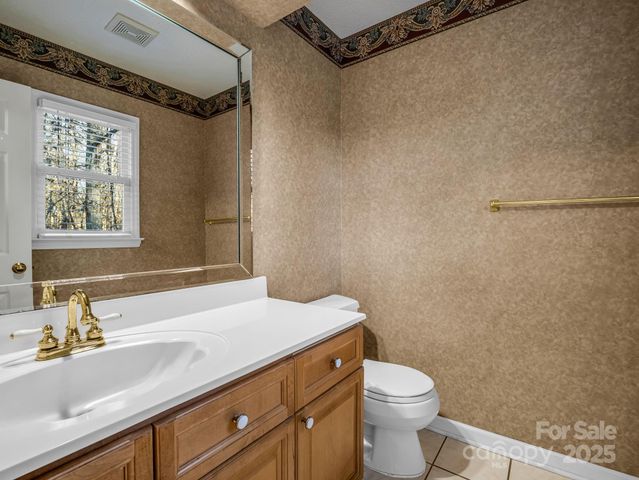 907 Weymouth Drive, Gastonia, NC 28056