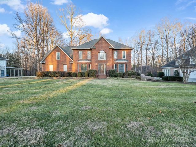 907 Weymouth Drive, Gastonia, NC 28056