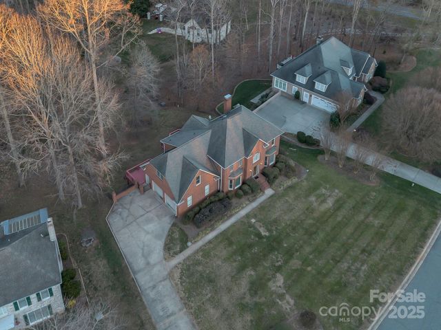 907 Weymouth Drive, Gastonia, NC 28056
