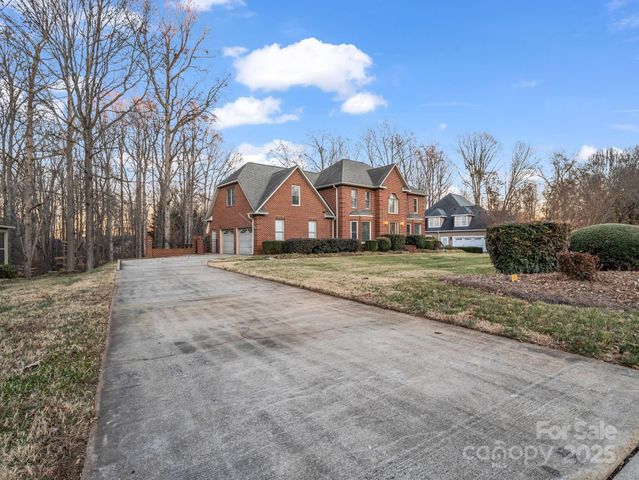 907 Weymouth Drive, Gastonia, NC 28056