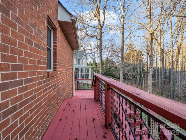 907 Weymouth Drive, Gastonia, NC 28056