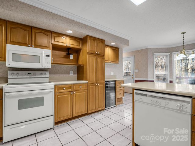 907 Weymouth Drive, Gastonia, NC 28056