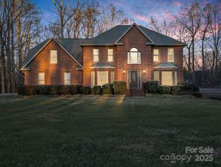 907 Weymouth Drive, Gastonia, NC 28056