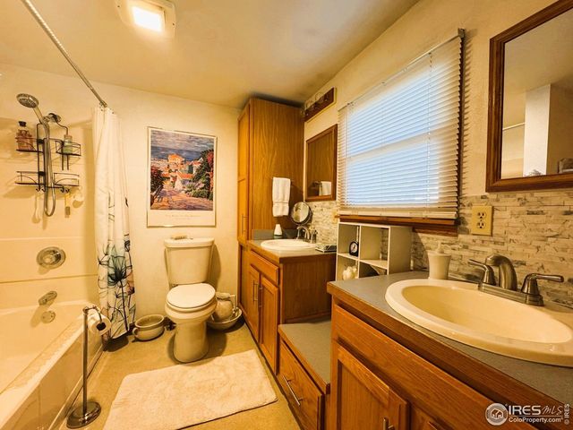 205 S Logan Ave, Haxtun, CO 80731