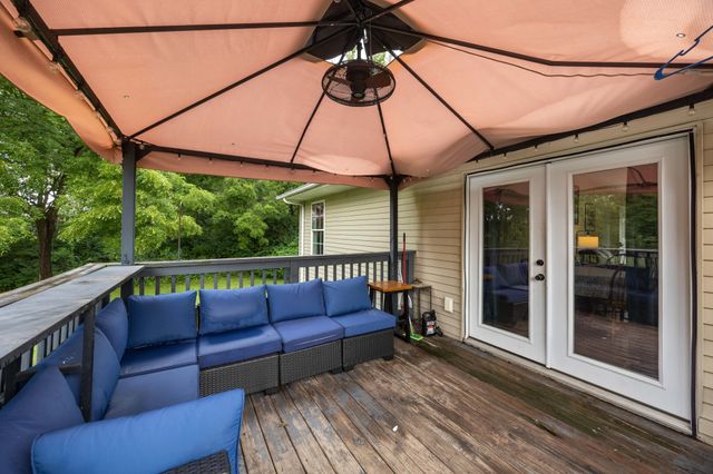 1545 E Emma Avenue, Des Moines, IA 50320