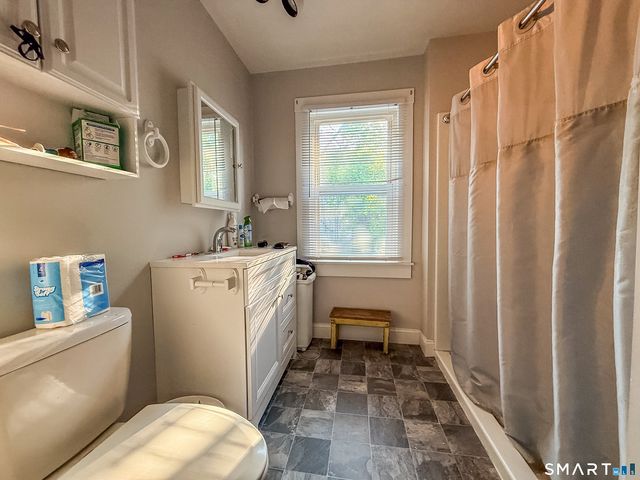 10 Edgewood Street, Bristol, CT 06010