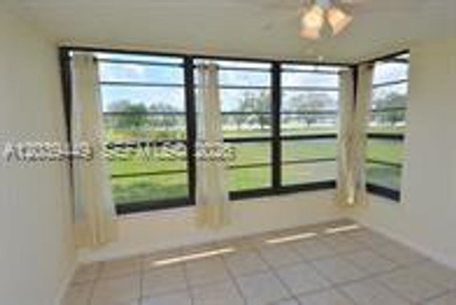 3630 Whitehall Drive 104, West Palm Beach, FL 33401