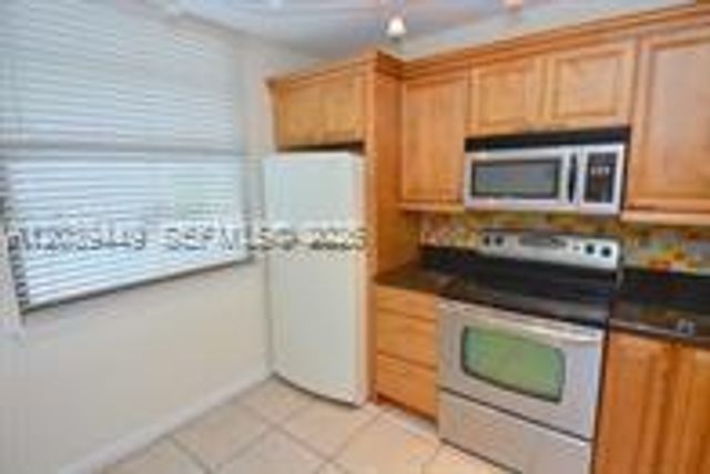 3630 Whitehall Drive 104, West Palm Beach, FL 33401