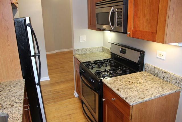 3741 W ARGYLE Street 3, Chicago, IL 60625