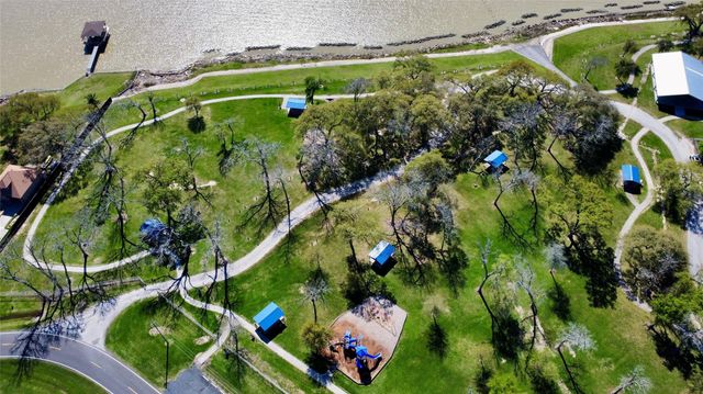 10026 Wilma Lane, Beach City, TX 77523