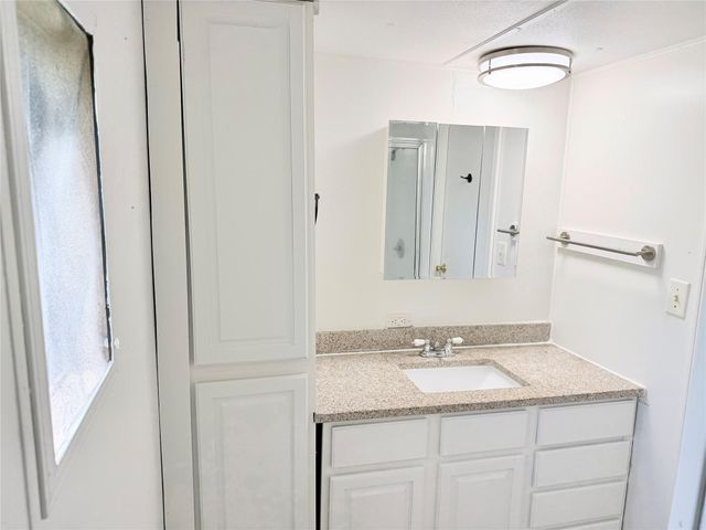 10026 Wilma Lane, Beach City, TX 77523