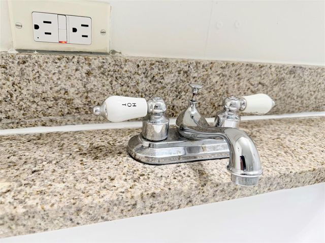 10026 Wilma Lane, Beach City, TX 77523