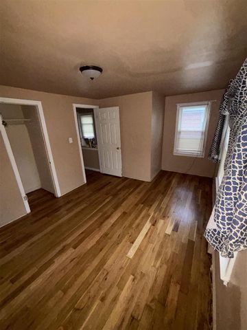 18089 Schaefer Highway, Detroit, MI 48235