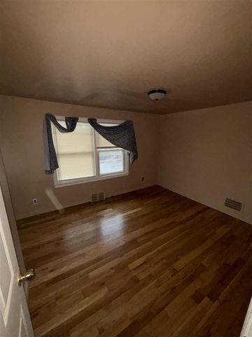 18089 Schaefer Highway, Detroit, MI 48235