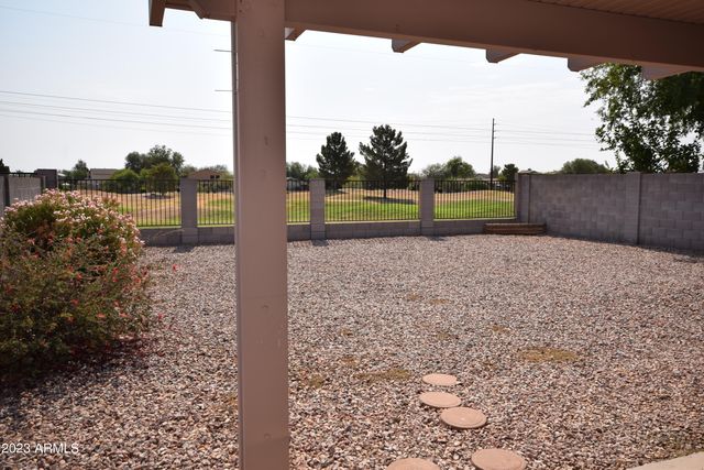 30661 N BAREBACK Trail, San Tan Valley, AZ 85143